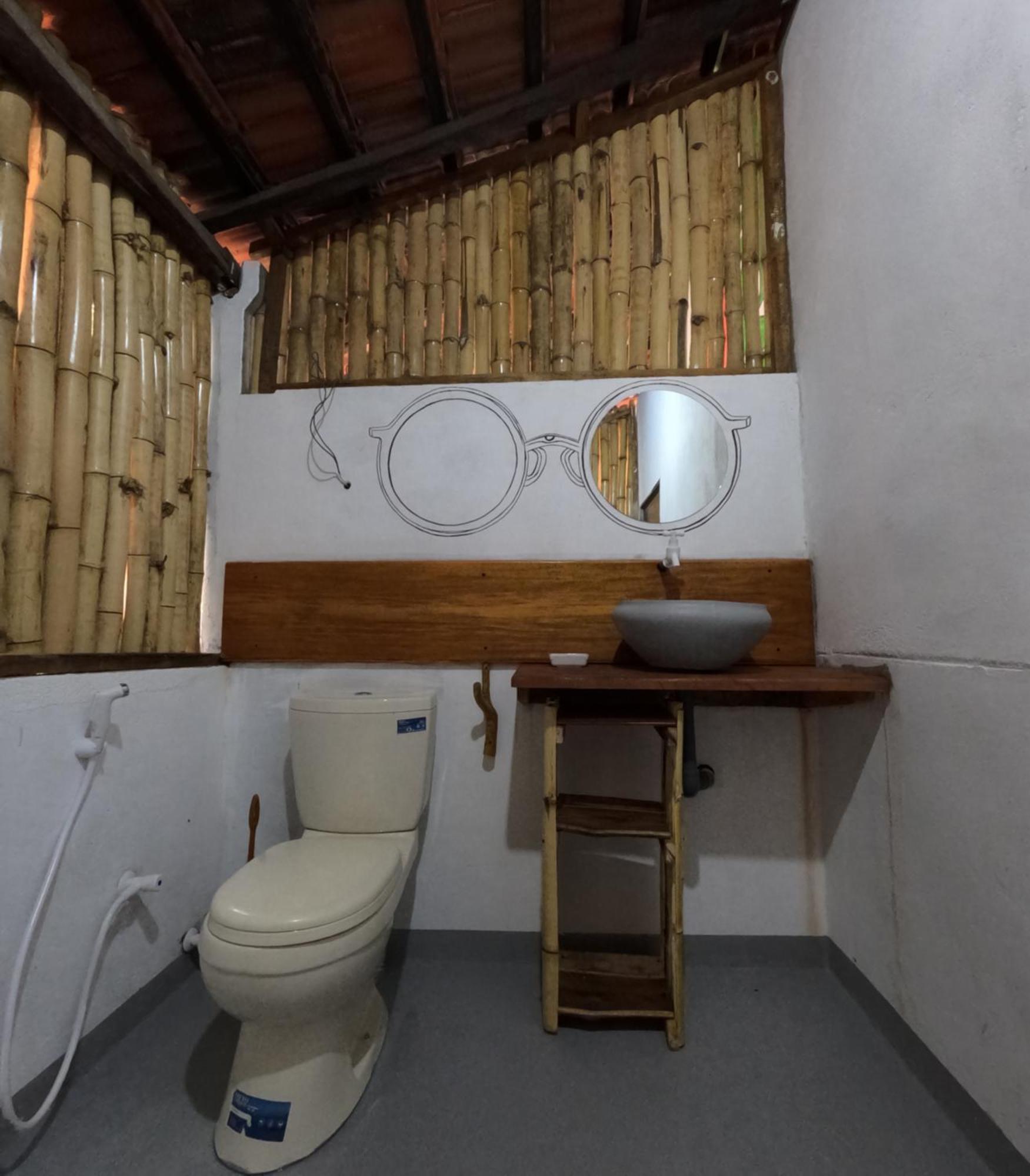 C U Hostel Тринкомали Экстерьер фото