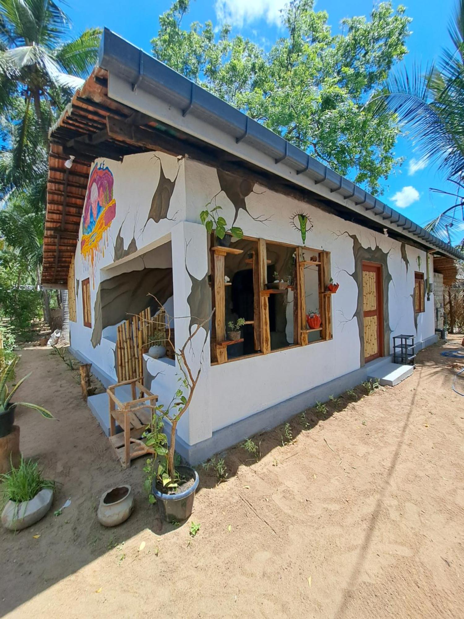 C U Hostel Тринкомали Экстерьер фото